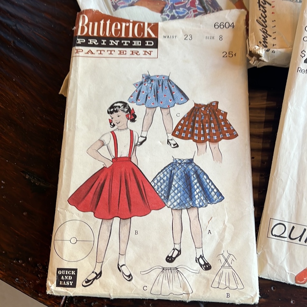 Group of Vintage Patterns - Picture 2 of 7